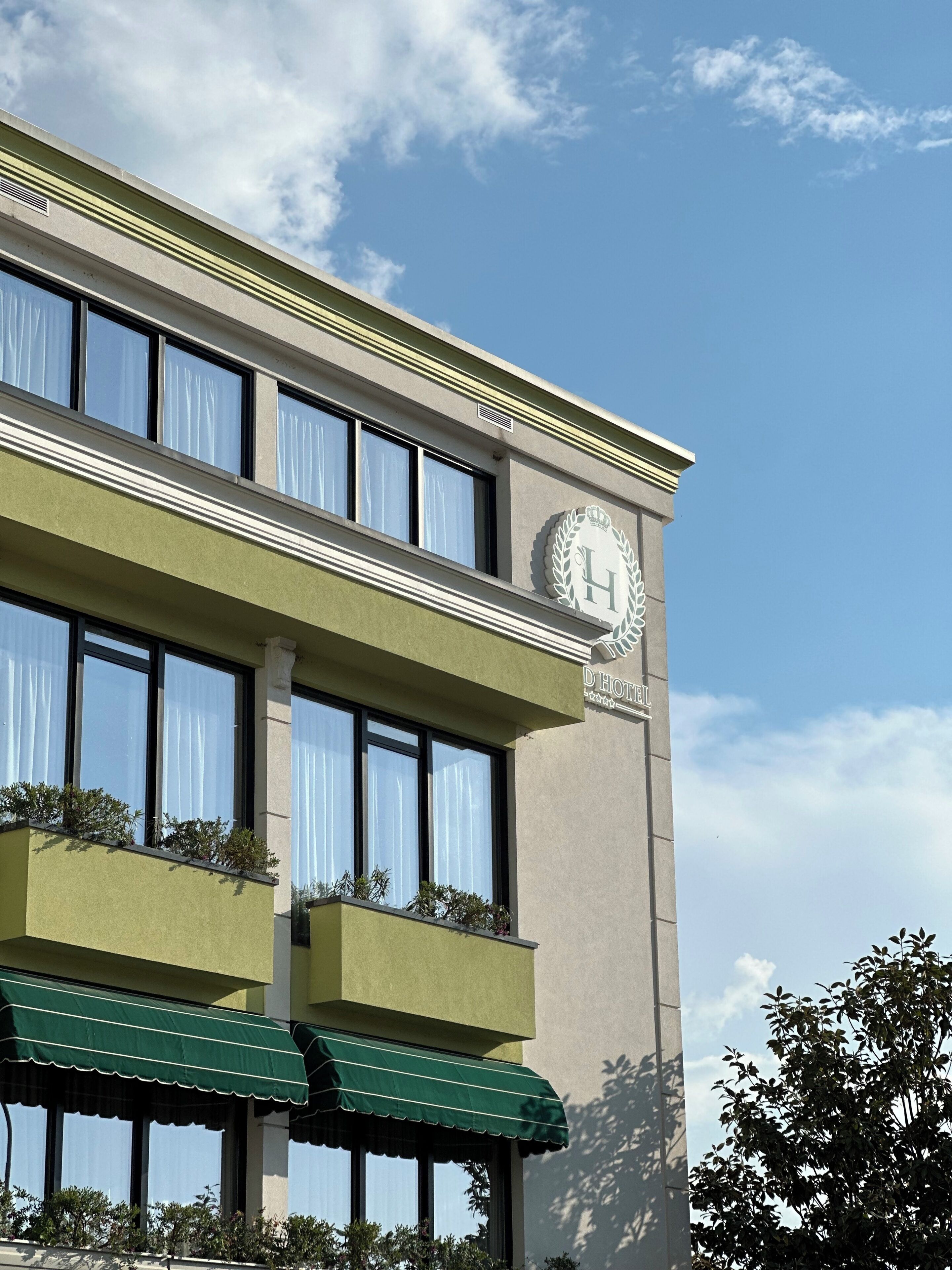 Photo - Lord Hotel & Restaurant at AutoStation