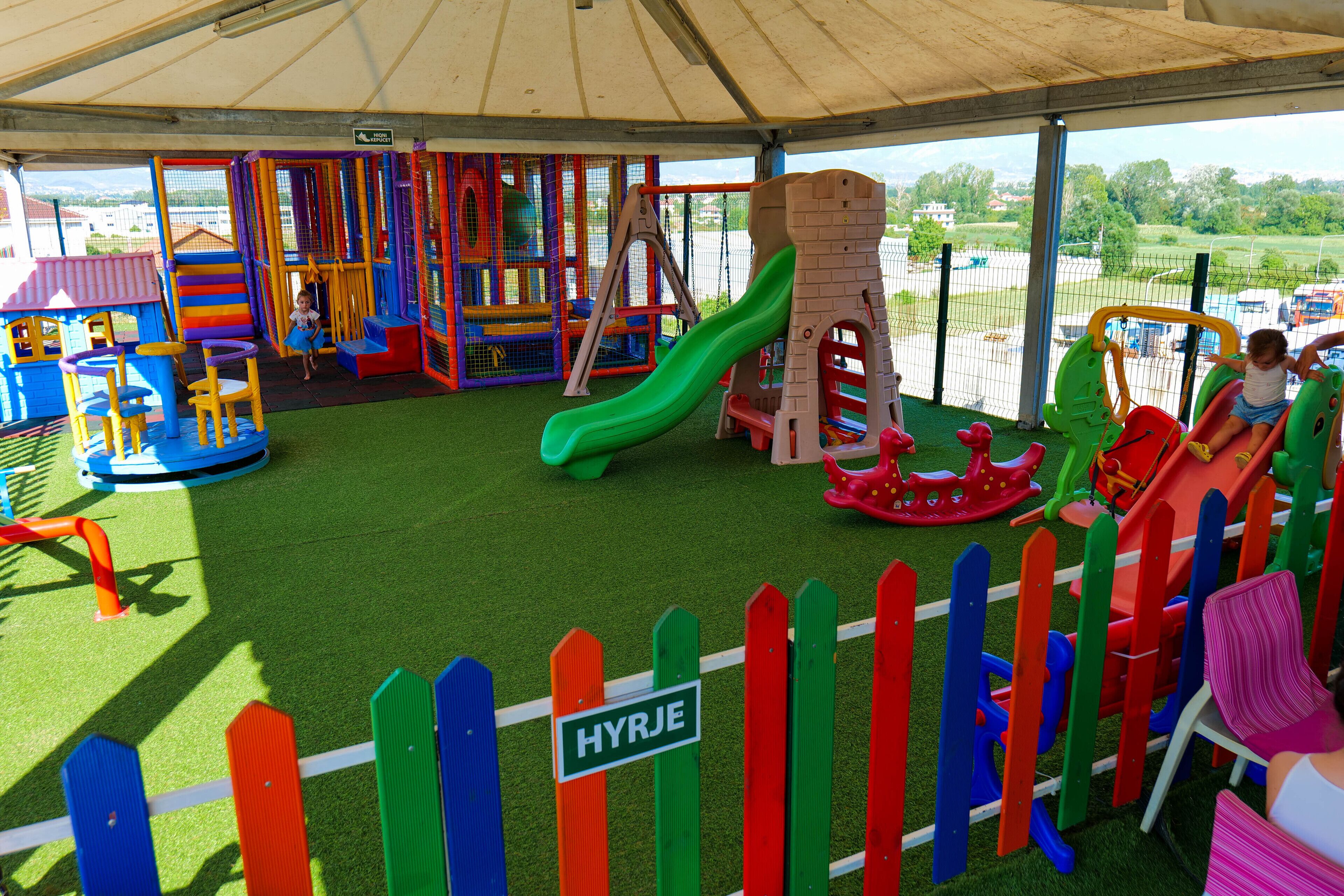 children’s play area – outdoor