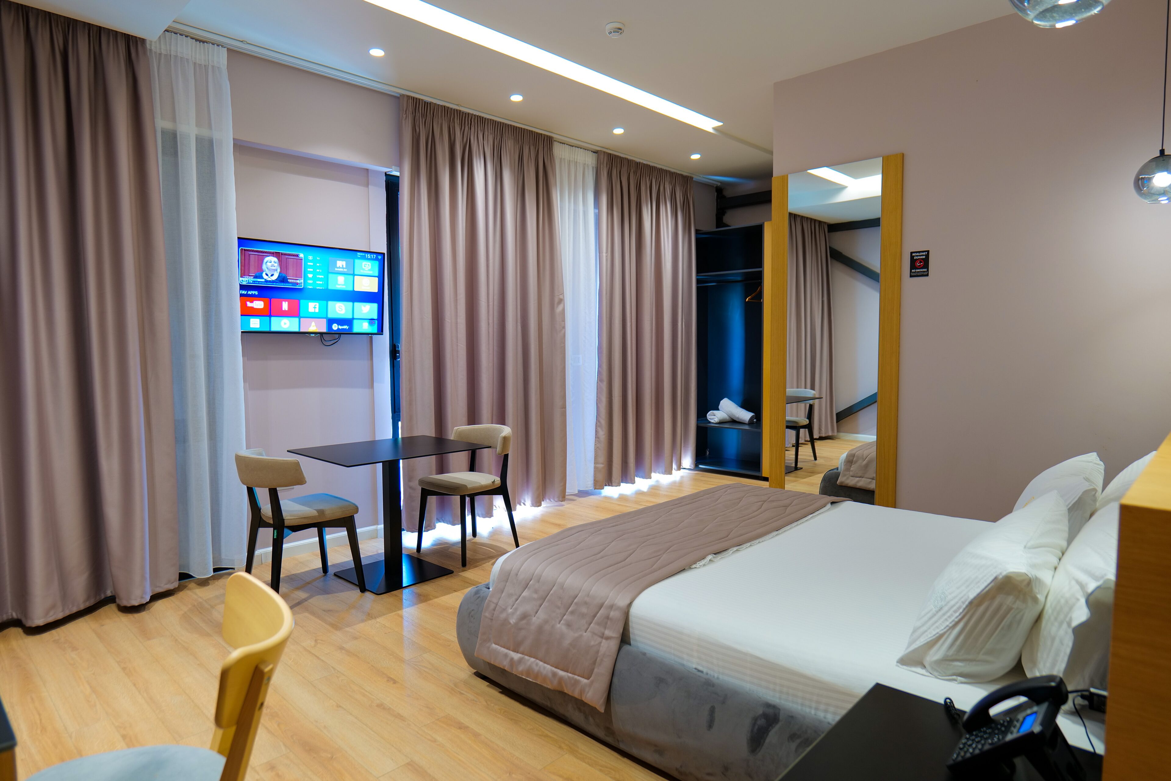 Apartment, Balcony | Premium bedding, memory-foam beds, in-room safe, desk