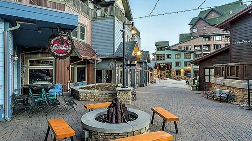 New Listing Ski-In/Ski-Out Zephyr 1 Bedroom Condo at the base of Winter Park