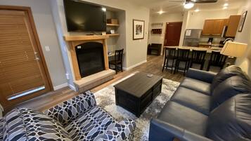 Smart TV, fireplace, DVD player