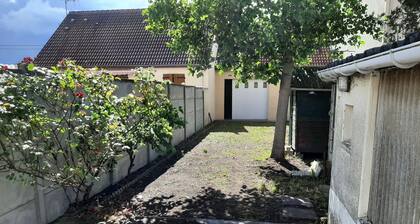 Maison avec 1 chambre, 1 véranda et un garage proche du circuit des 24 heures