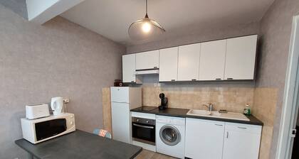 House with 1 bedroom, 1 veranda and a garage near the circuit of 24 hours