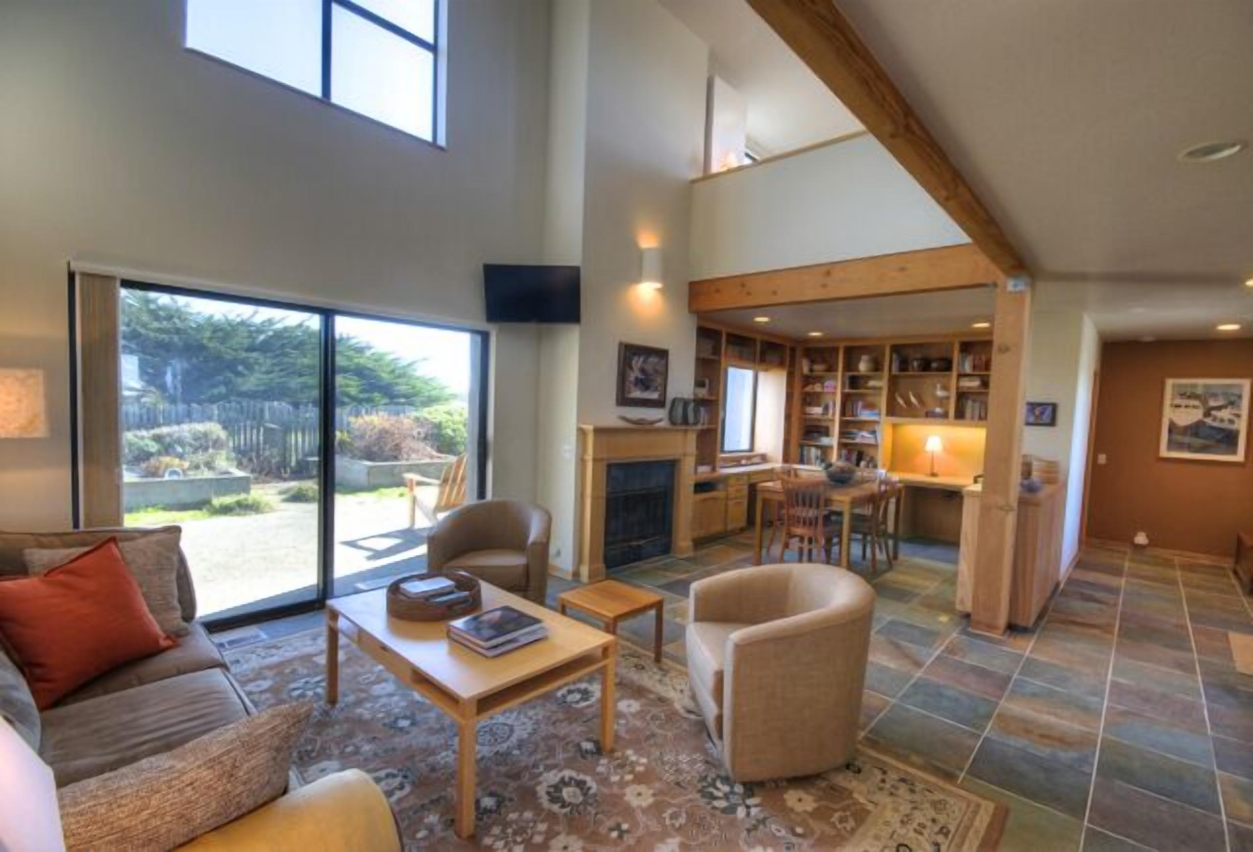 Smart TV, fireplace, DVD player, books