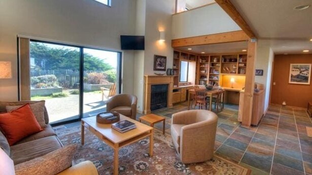 TV, fireplace, DVD player, books - Heartsong | Dog-Friendly Home with Hot Tub (Sea Ranch)