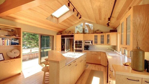 Coffee/tea maker, fridge, microwave, oven - Galleon's Reach- Pebble Beach & Black Point Access (Sea Ranch)