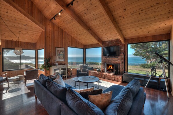 Smart TV, fireplace, DVD player