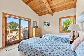 3 bedrooms, iron/ironing board, WiFi, bed sheets - Wonderful Home Just Steps to the Bluff Trail (Sea Ranch)