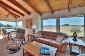 Smart TV, fireplace, DVD player - Enjoy unobstructed ocean and sunset views (Sea Ranch)
