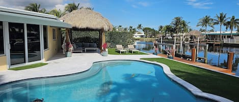 室外泳池、暖水池