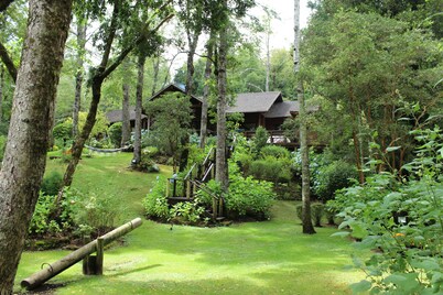 Wonderfull house in private park, minutes drive from downtown Pucon
