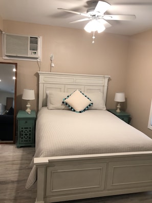 1 chambre, fer et planche à repasser, Wi-Fi gratuit, draps fournis