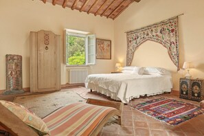 7 camere, ferro/asse da stiro, culla da viaggio, Wi-Fi gratuito