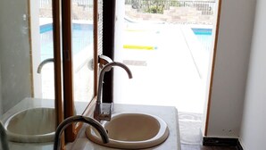 Bathroom shower - Nile Panorama (Luxor)
