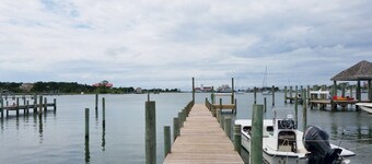 Evening Shade:  Secluded Home Near Lighthouse Off-Site Boat Slip