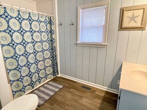 Bathroom - Evening Shade:  Secluded Home Near Lighthouse Off-Site Boat Slip (Ocracoke)