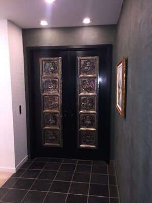 Interior - A Pet-Friendly Oasis surrounded by wineries with a Pool, Jacuzzi, and Sauna. (Plymouth)