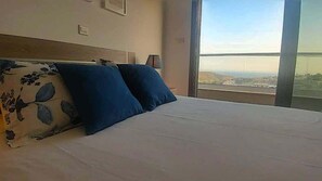 3 bedrooms, iron/ironing board, travel crib, free WiFi