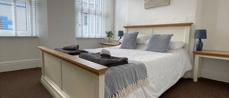 3 bedrooms, iron/ironing board, travel cot, free WiFi