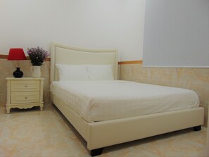 2 bedrooms, iron/ironing board