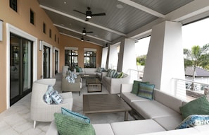 Terrace/patio - 4BR Solara Villa - Private Pool, BBQ, & 15 Mins from Disney! (Kissimmee)