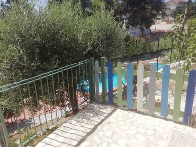 Independent villa with private pool