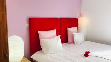 6 Schlafzimmer, Bügeleisen/Bügelbrett, kostenloses WLAN, Bettwäsche