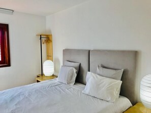 6 chambres, fer et planche à repasser, Wi-Fi gratuit, draps fournis
