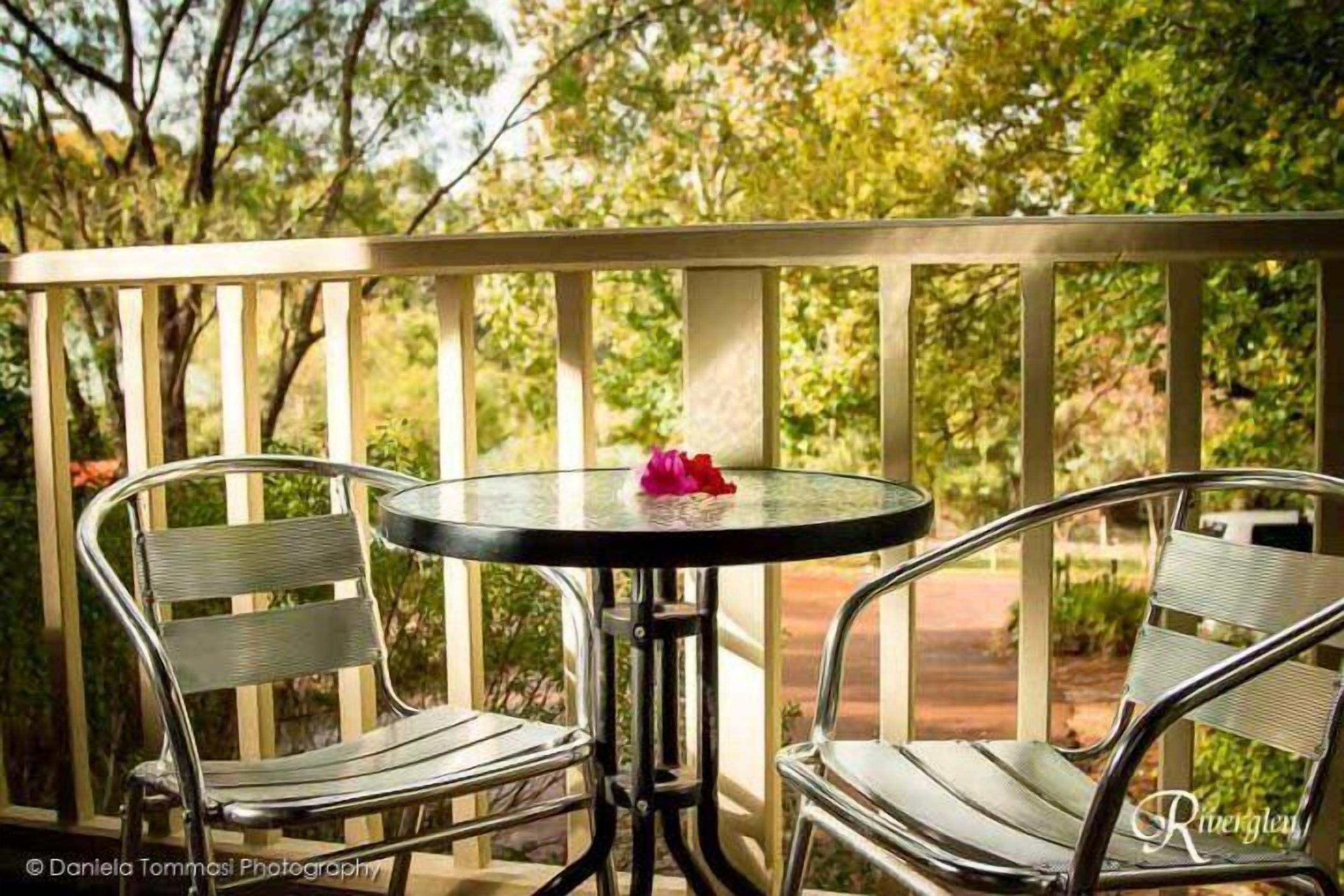 One Bedroom Chalet perfect for a couples getaway with a separate Bedroom and lounge area. — image 3