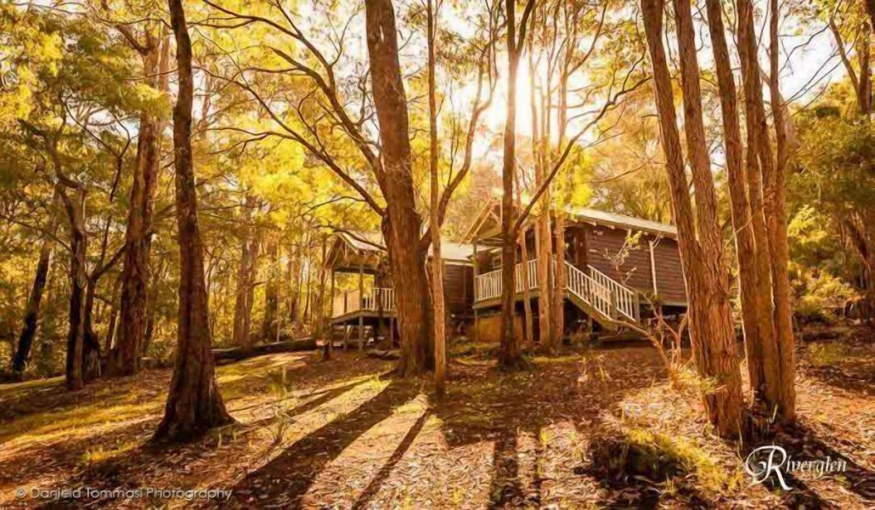 One Bedroom Chalet perfect for a couples getaway with a separate Bedroom and lounge area. — image 15