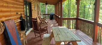 Be Our Guest w/PICNIC TABLE, grill on larger porch with fire pit ring and chairs