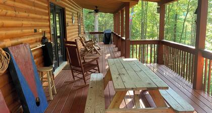 Be Our Guest w/PICNIC TABLE, grill on larger porch with fire pit ring and chairs