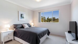 3 Schlafzimmer, Bügeleisen/Bügelbrett