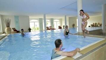 Indendørs pool, opvarmet pool