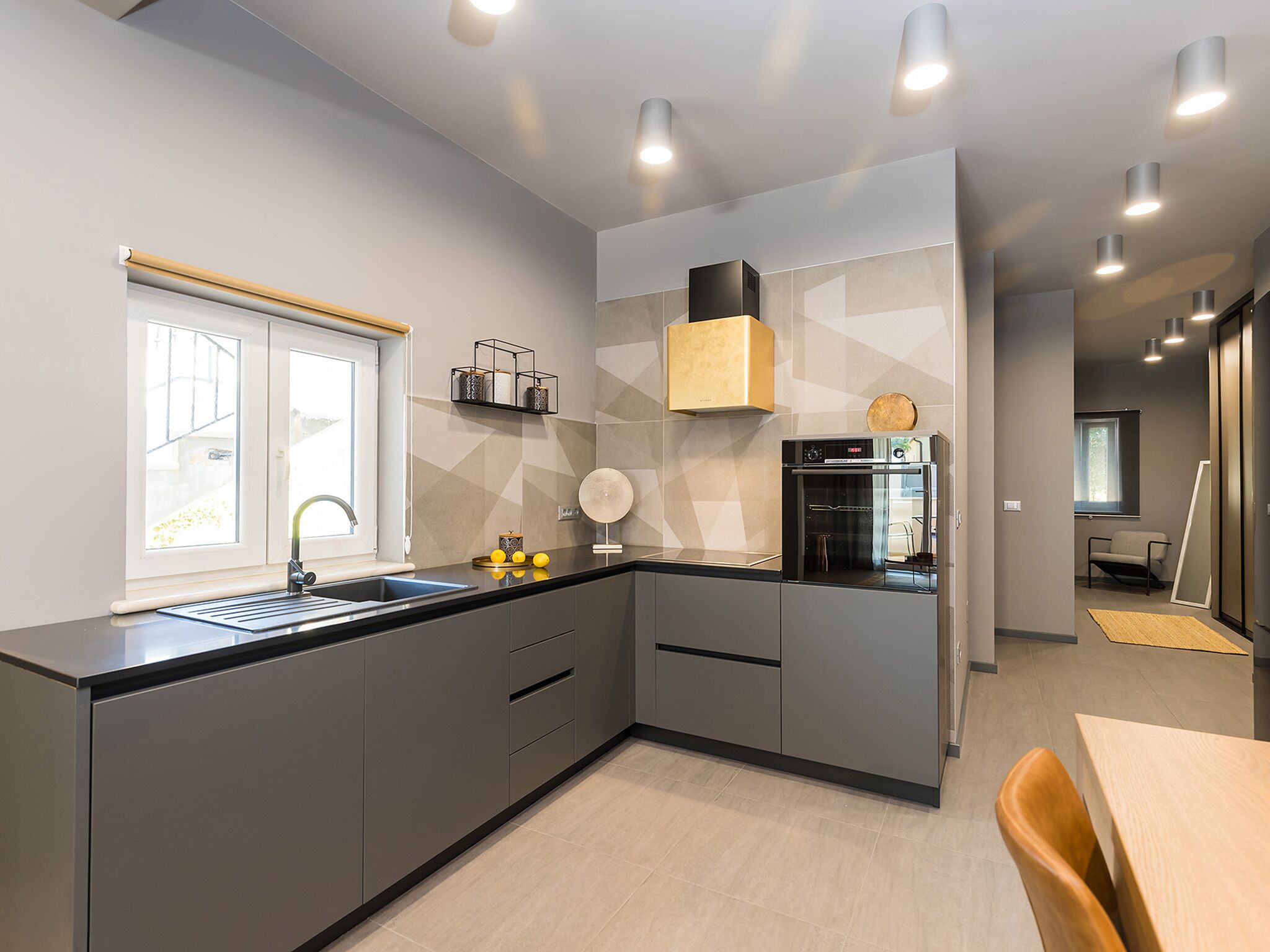 Kühlschrank, Ofen, Herdplatte, Geschirrspüler