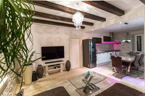 TV - Apartment Diamond is situated 50 m from the first beach and 100 m from the shop (Lumbarda)