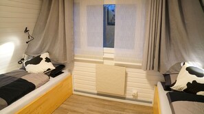 2 chambres, fer et planche à repasser, accès au Wi-Fi (inclus)
