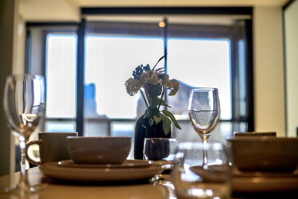 City Apartment | In-room dining