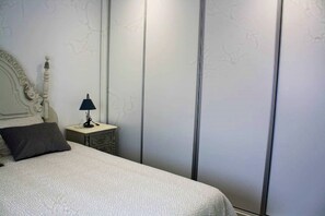 1 bedroom, iron/ironing board, free WiFi, bed sheets