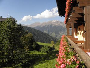 Terrace/patio - Sporthotel Kalcherhof (Racines)