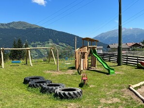 Children’s play area – outdoor - Sporthotel Kalcherhof (Racines)