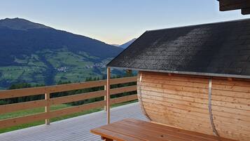 Sauna, Whirlpool, Dampfbad, Massageanwendungen
