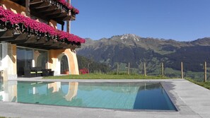 Indoor pool, outdoor pool, open 7:00 AM to 10:00 PM, pool umbrellas - Sporthotel Kalcherhof (Racines)