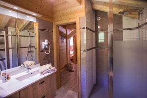 Shower, towels