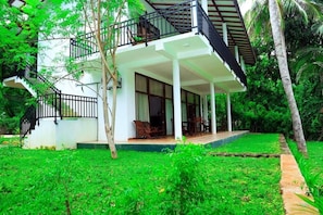 Exterior - River Edge (Thissamaharama)