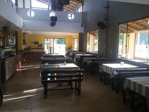 Interni