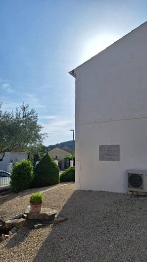 Enceinte de lâhĂ©bergement