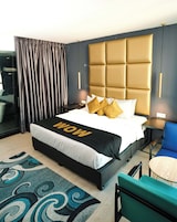 Habitación Deluxe doble | Ropa de cama de alta calidad y minibar (con algunos artículos gratuitos)