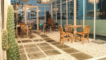 Cafe