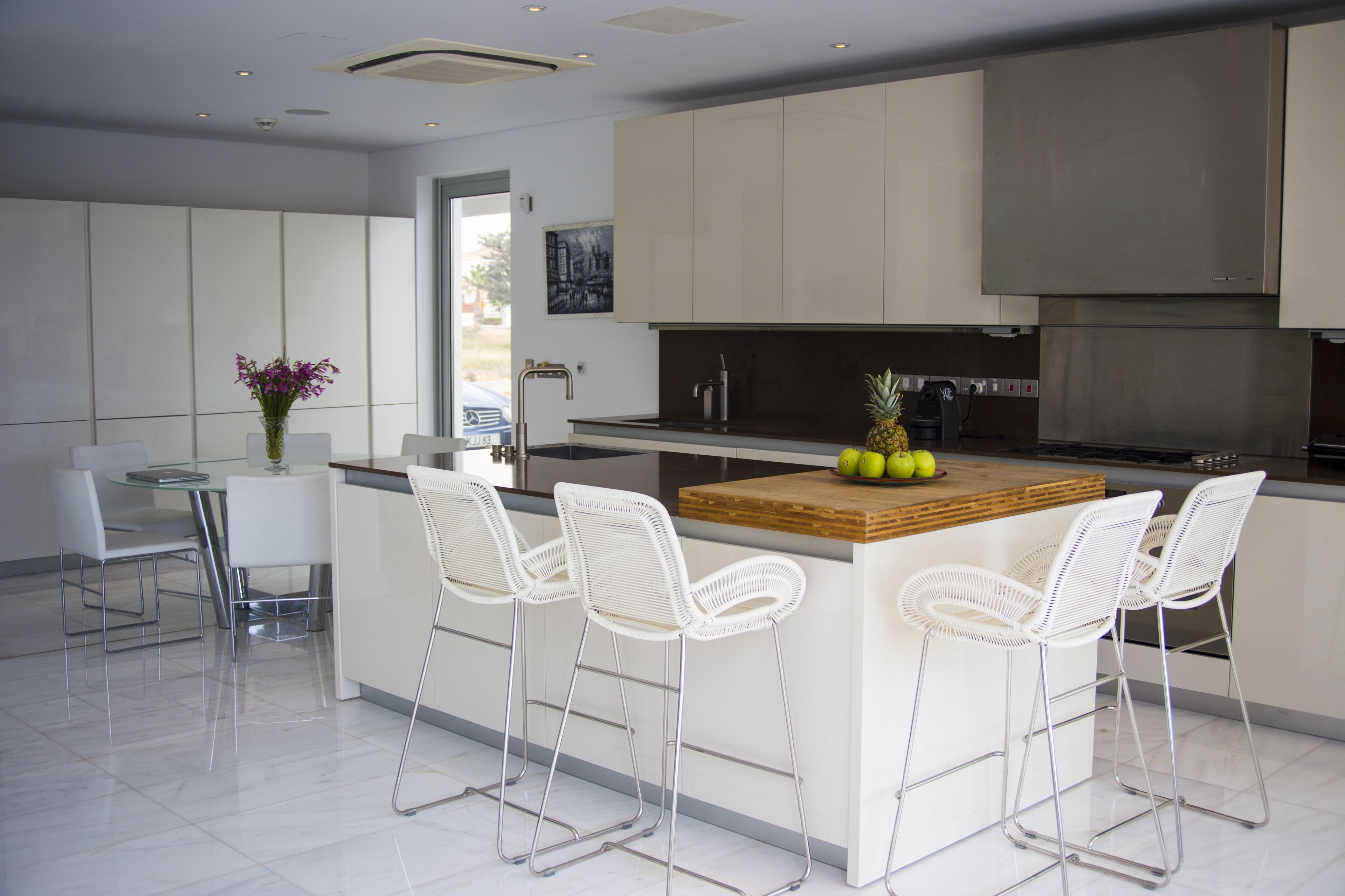 Kühlschrank, Ofen, Herdplatte, Geschirrspüler